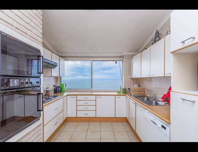 4 BEDROOM HOUSE SOLD IN CAMPS BAY